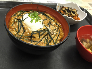 鶏唐揚げ丼（特製ダレ付き）