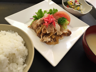 チキンカツ定食