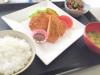 鯖の塩焼きと天ぷら定食