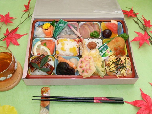 想咲弁当　12枠仕切り　1200円～1500円